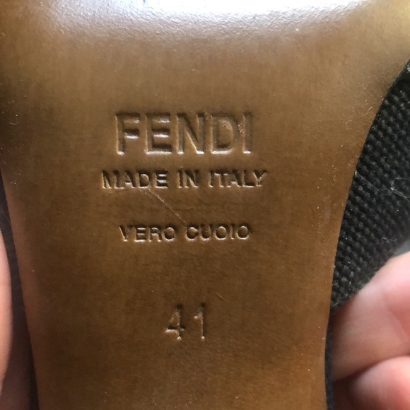 Vintage FENDI Selleria Series Logo Plate Mule Heels (rare) - Picture 6 of 11